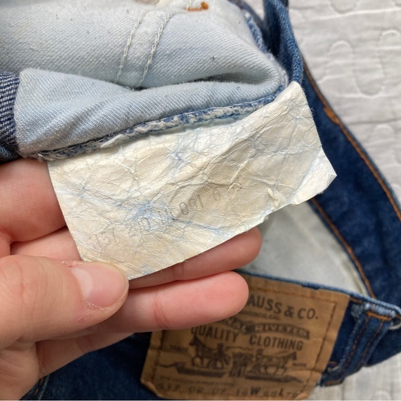 VTG 90s Leviβs Orange Tab Dark Wash Classic Jeans β₯οΈ - Picture 7 of 7